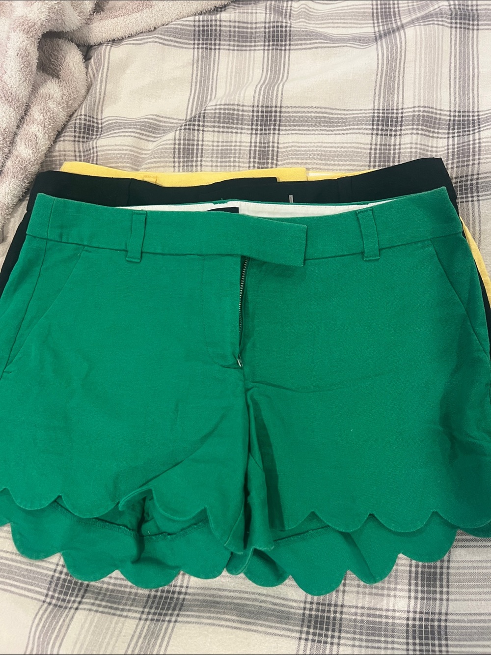 J. Crew Red Scalloped Hem Women’s Shorts - Picture 2 of 4